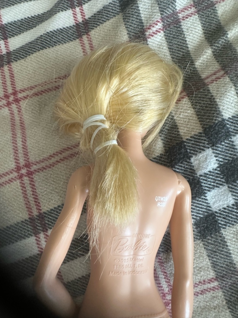 Barbie doll - Picture 3 of 5